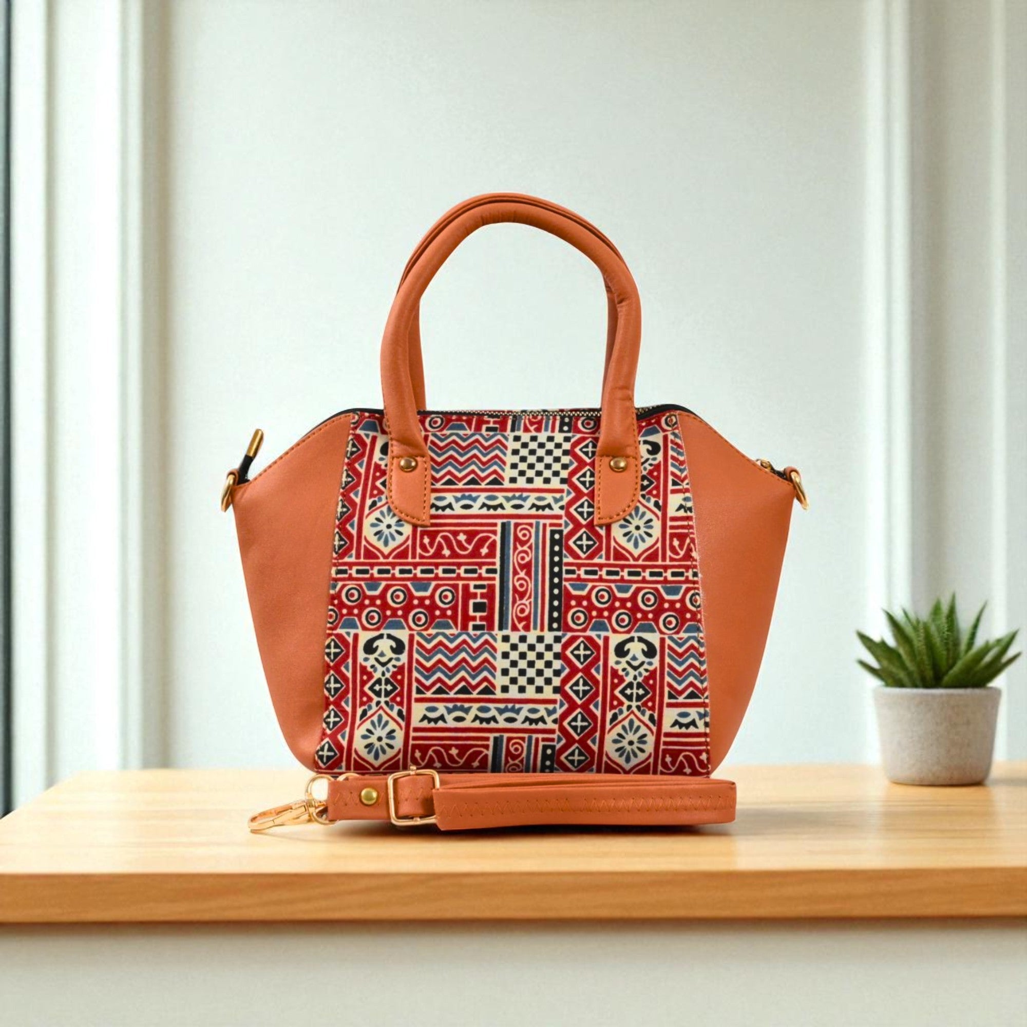 Premium And Stylish Hand Bags For Everyday Use