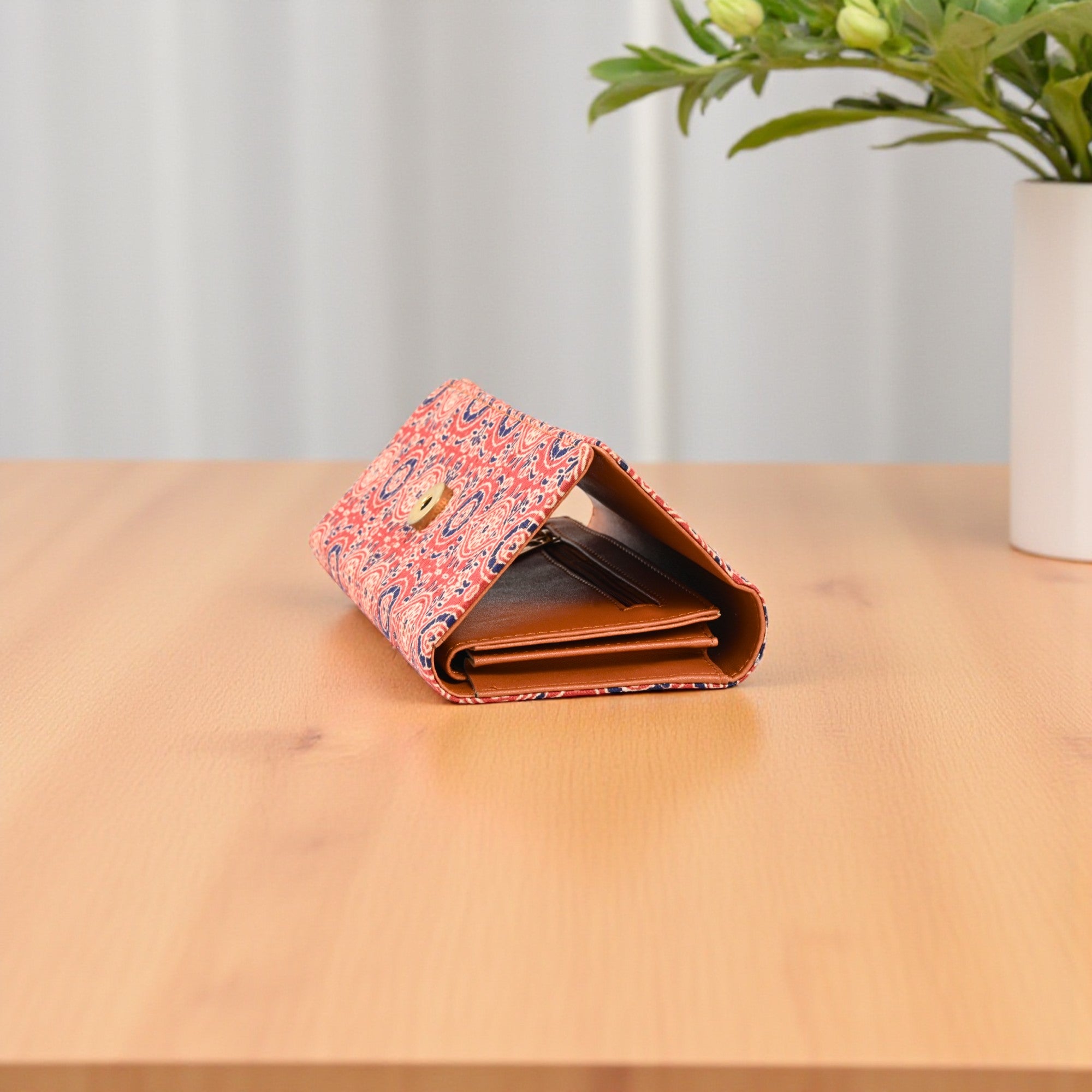 Premium Hand Wallet- Two Fold