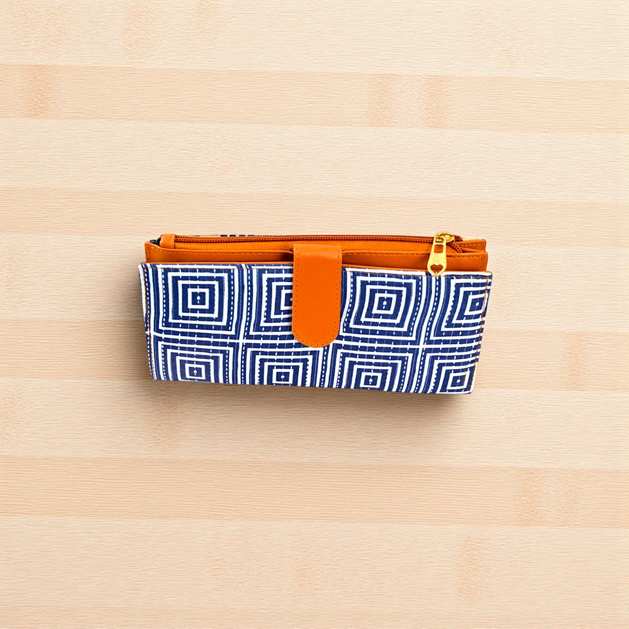 Premium And Stylish Hand Wallet For Everyday Use