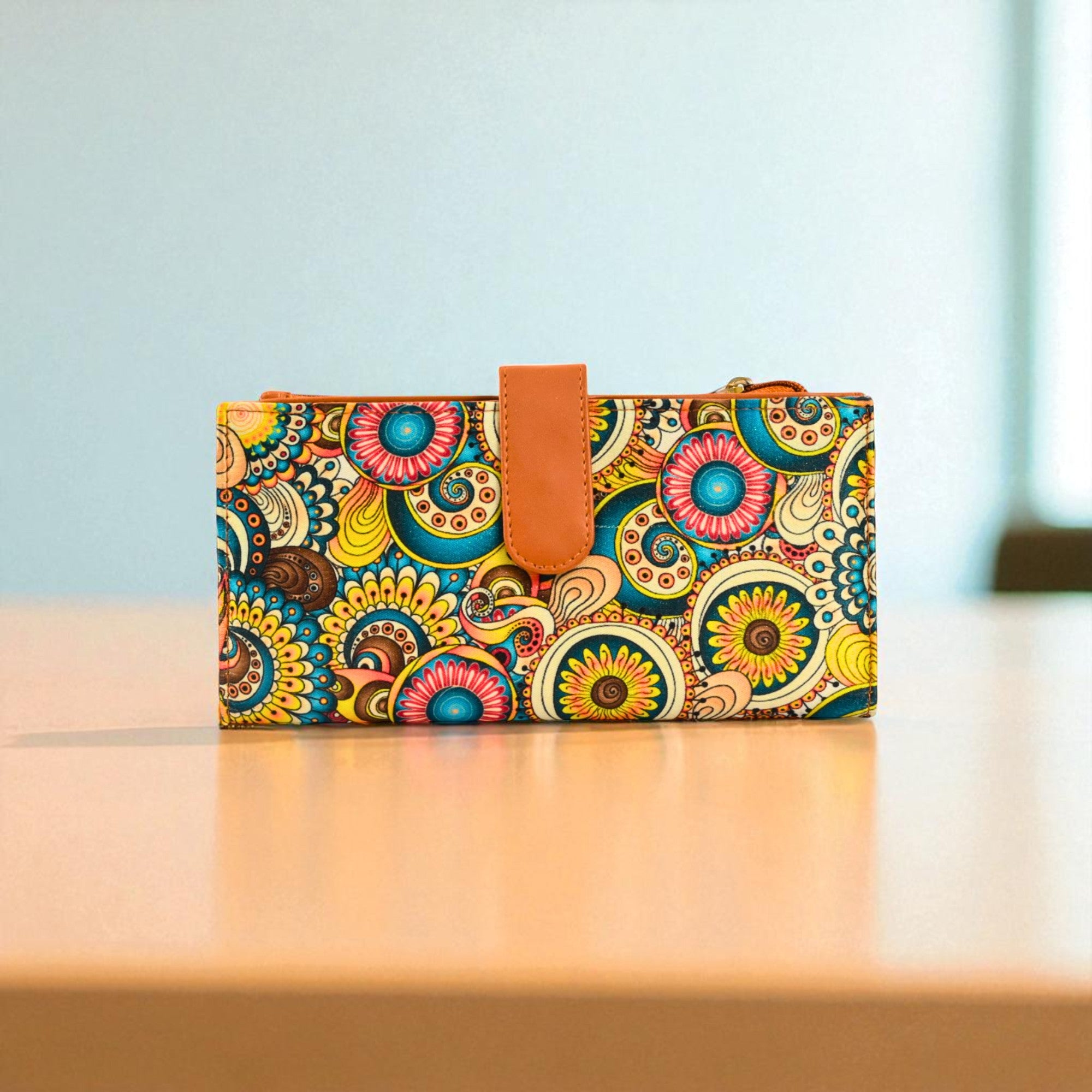 Premium And Stylish Hand Wallet For Everyday Use