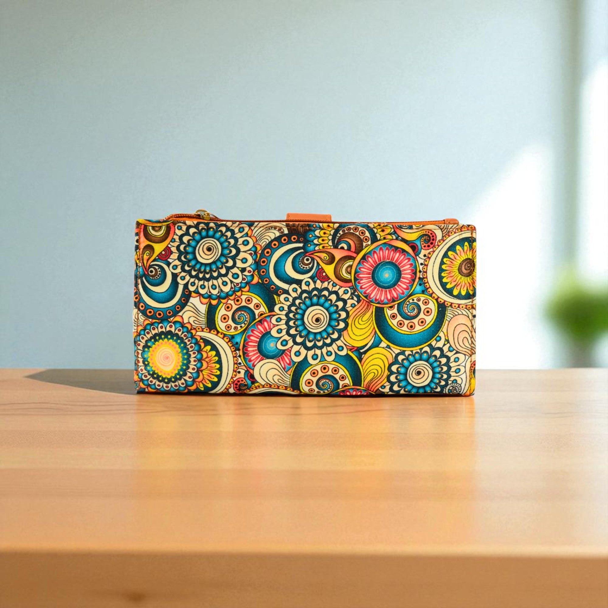 Premium And Stylish Hand Wallet For Everyday Use