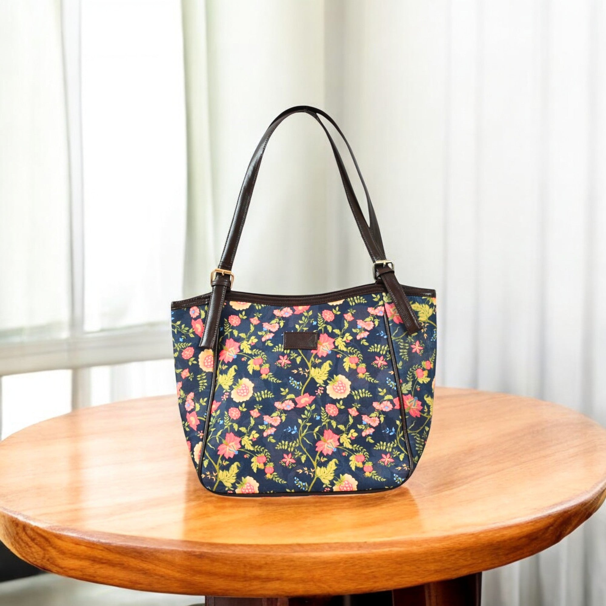 Premium And Stylish Shoulder Bag For Everyday Use