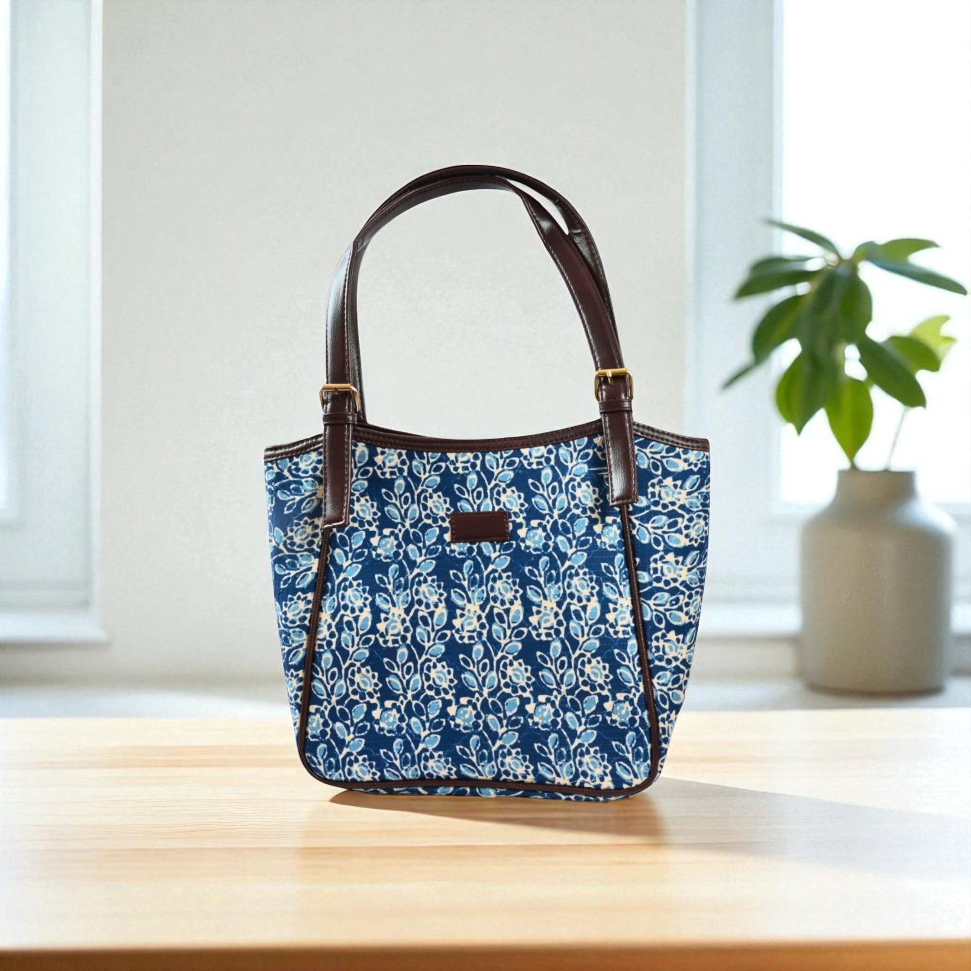 Premium And Stylish Shoulder Bag For Everyday Use