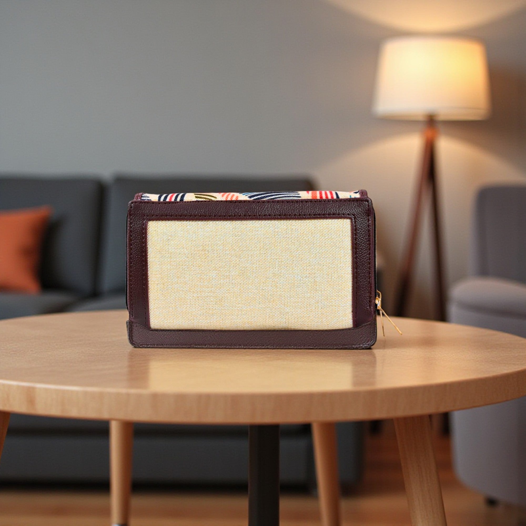 Premium And Stylish Hand Wallet For Everyday Use