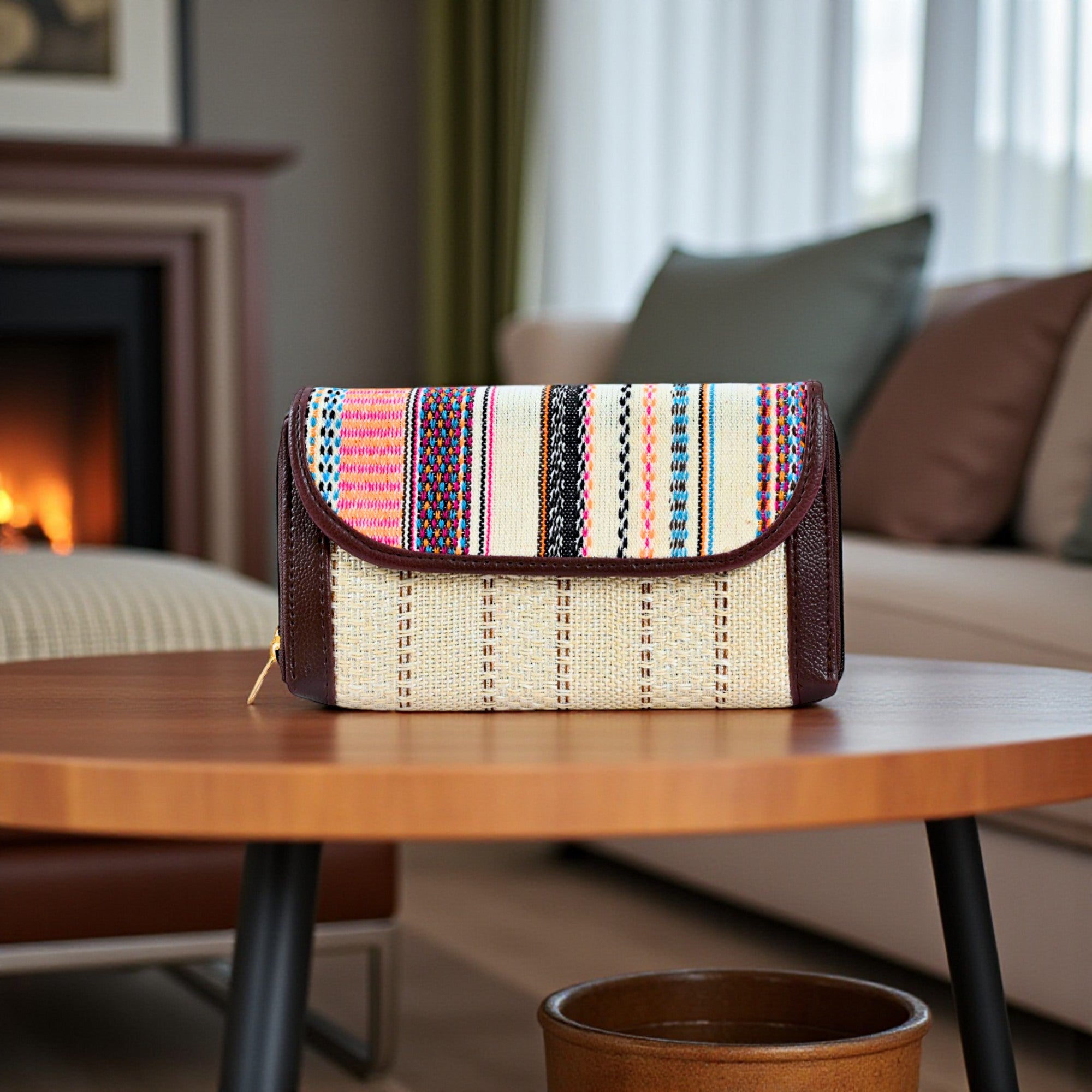 Premium And Stylish Hand Wallet For Everyday Use