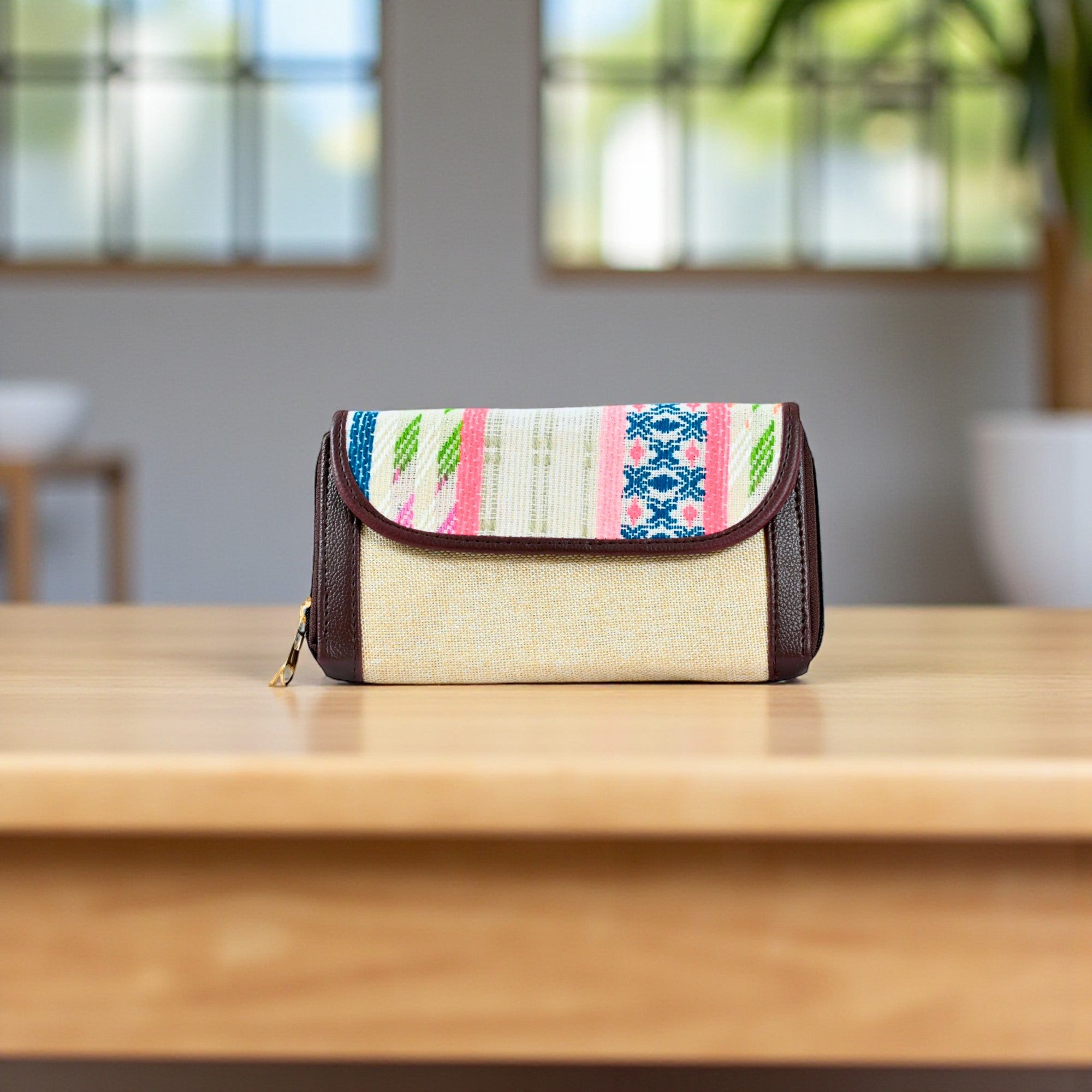 Premium And Stylish Hand Wallet For Everyday Use