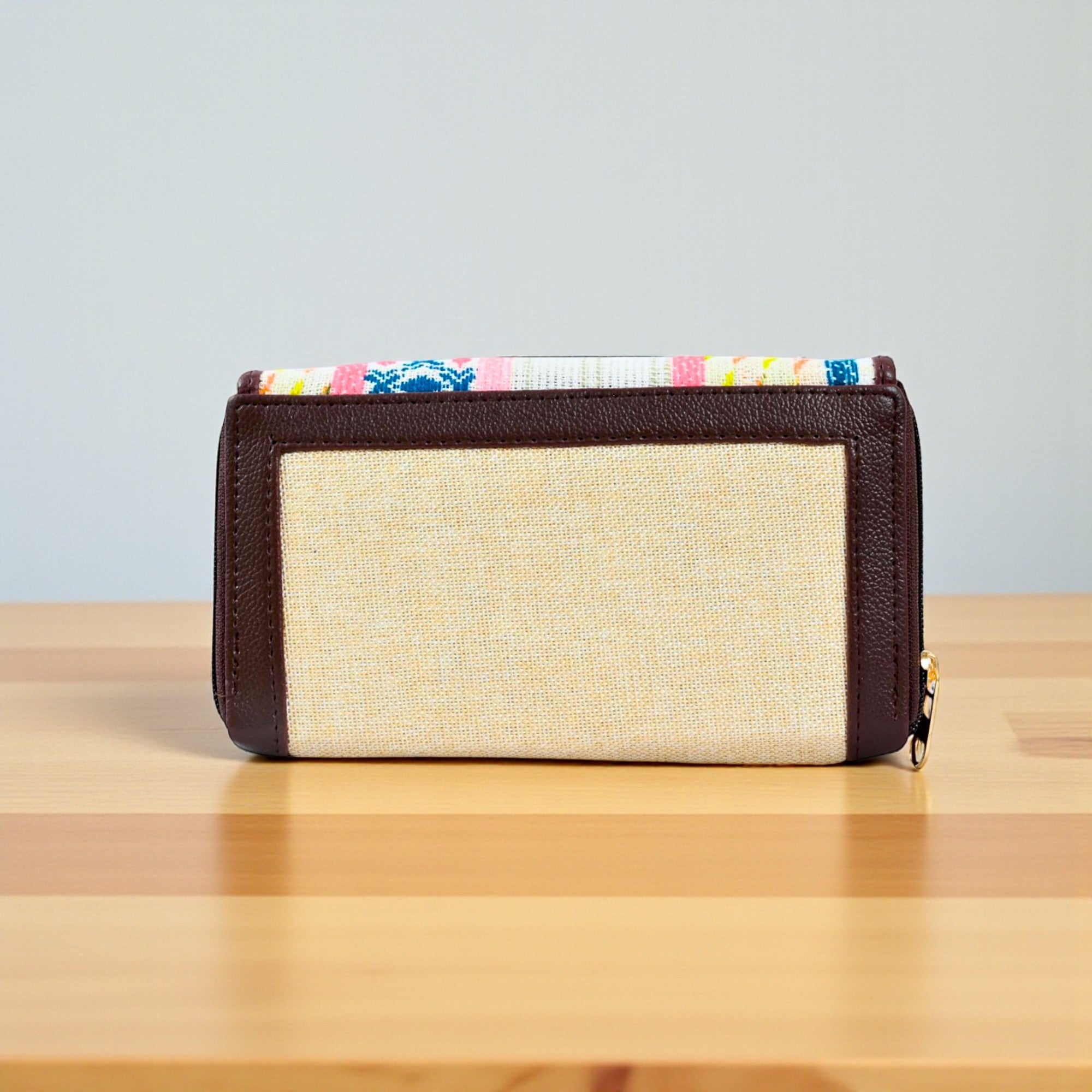 Premium And Stylish Hand Wallet For Everyday Use