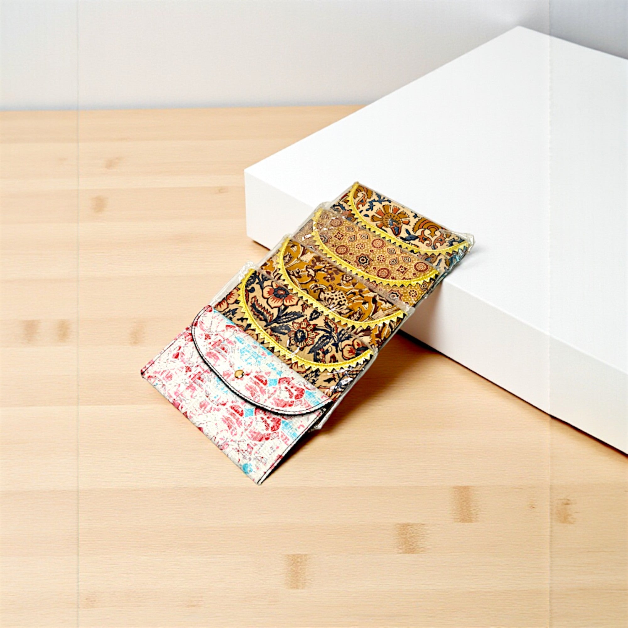 Hand Clutch- For Gifting on festival- 5 Nos