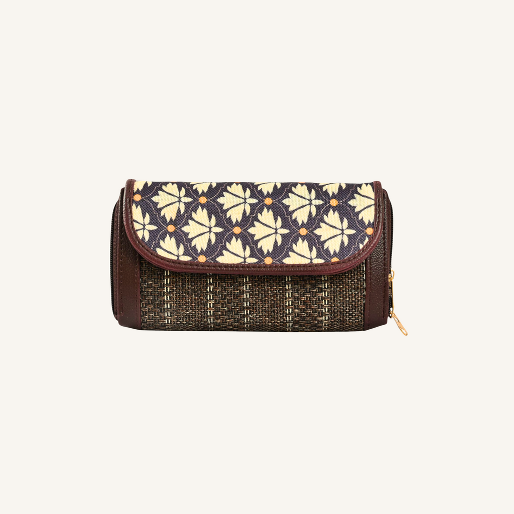 Premium And Stylish Hand Wallet For Everyday Use