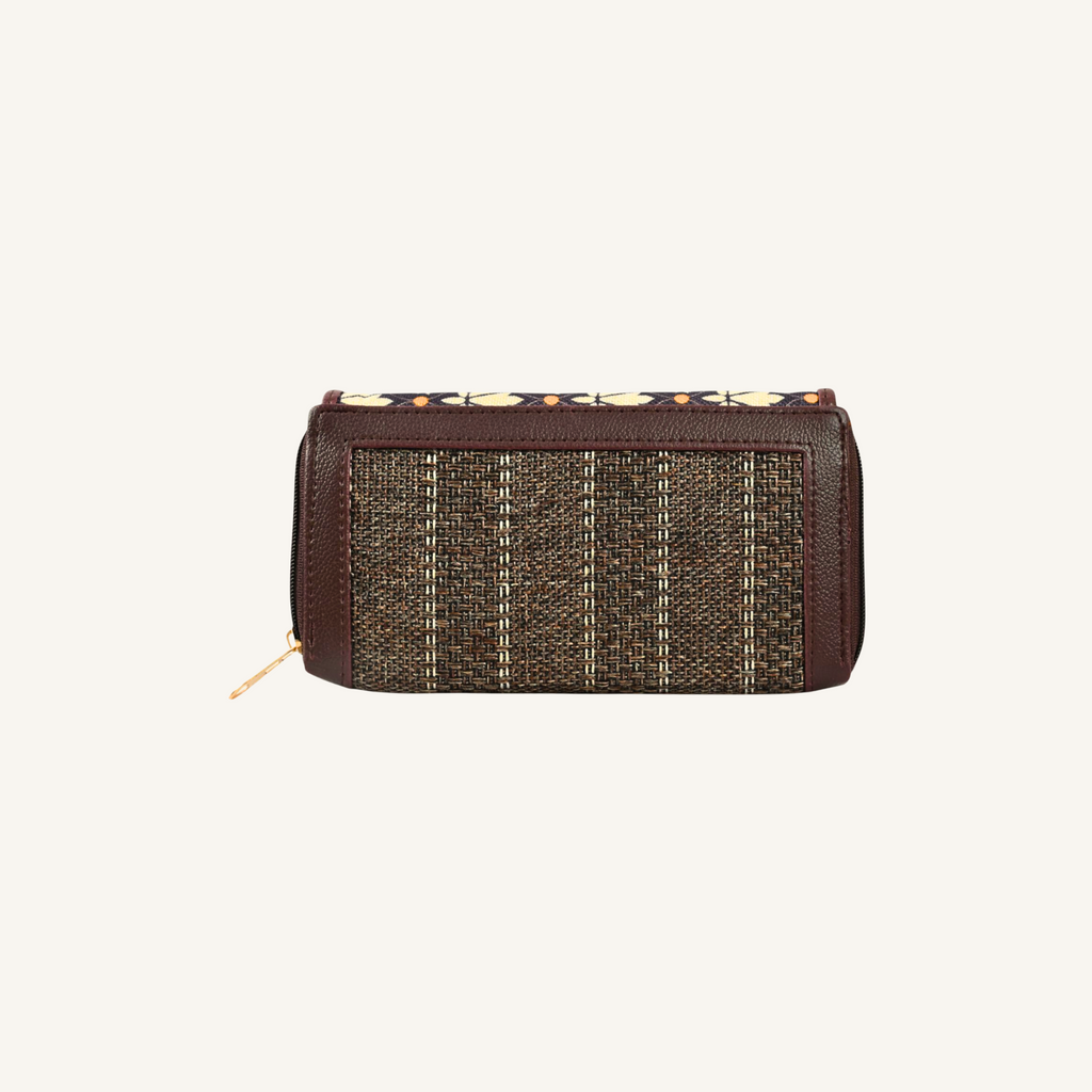 Premium And Stylish Hand Wallet For Everyday Use