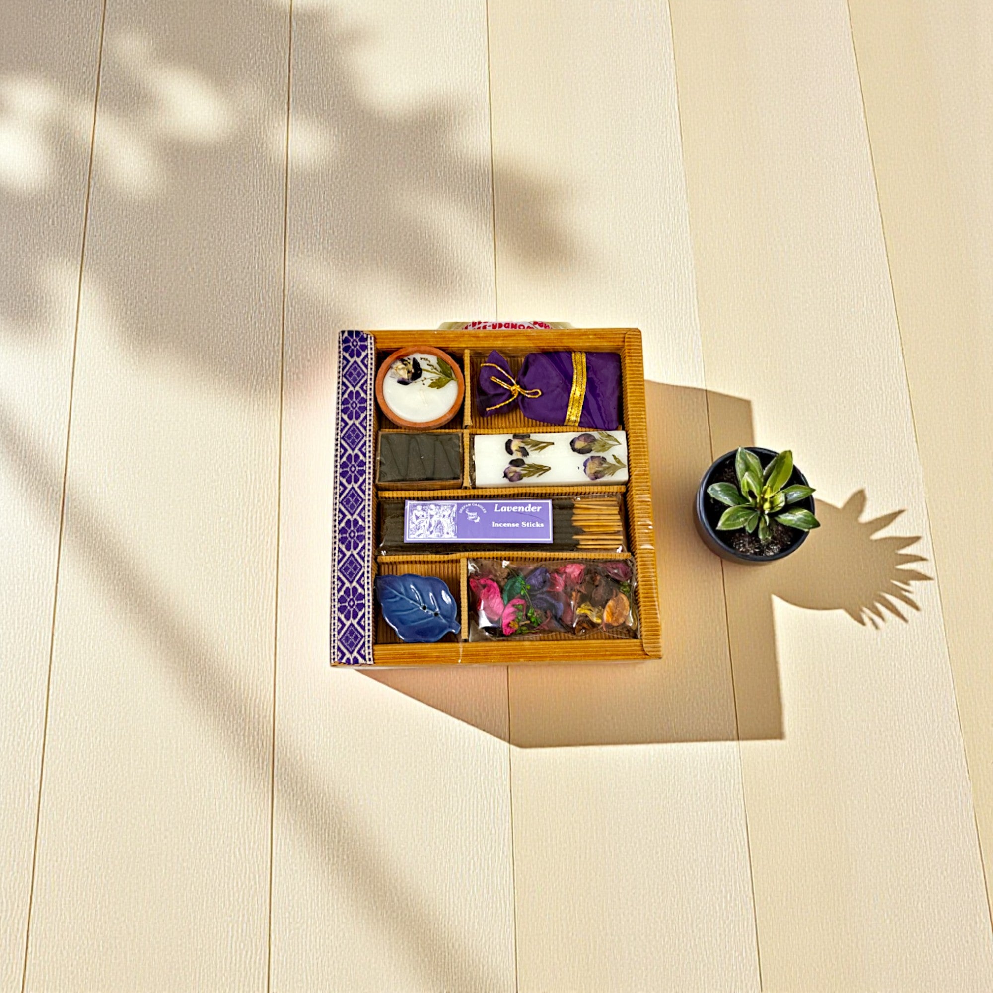 Handmade Aroma Gift Box with Potpourri – Set of 7