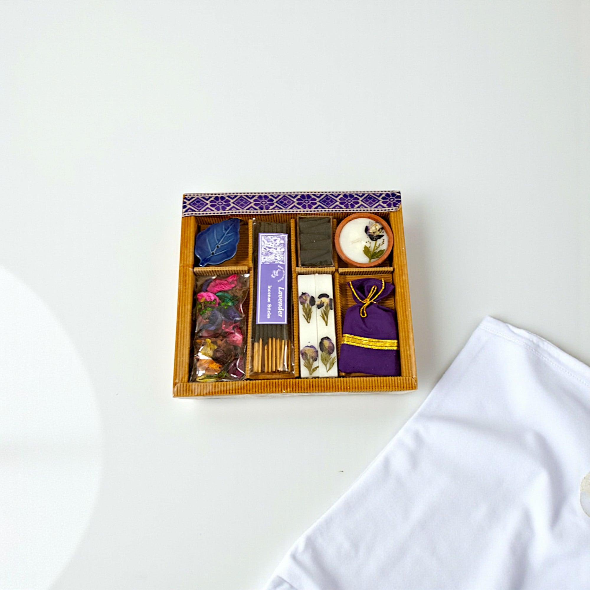 Handmade Aroma Gift Box with Potpourri – Set of 7